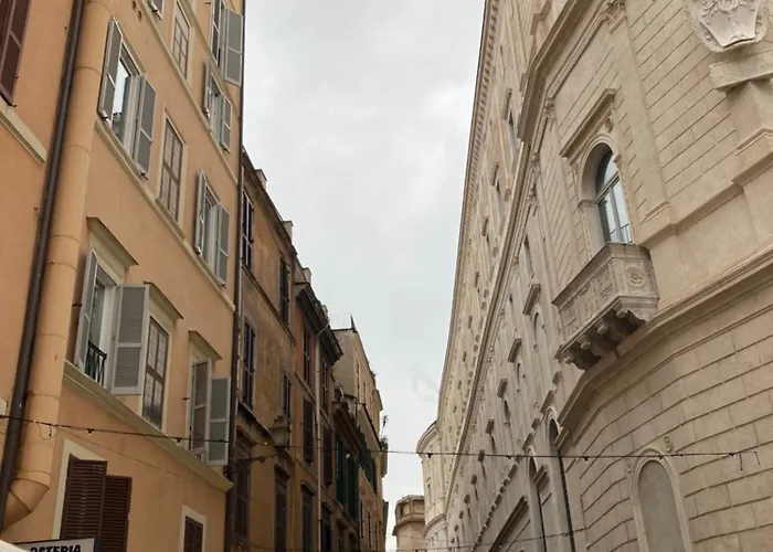 Casa Mani Campo De Fiori Rome